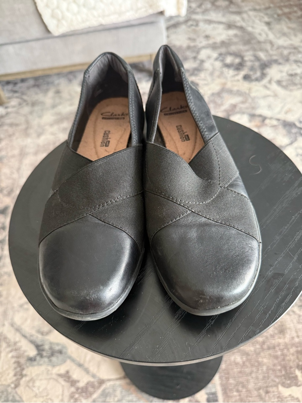 Women's Clarks Cushion Black Leather Slip On Loafers (16180) Sz 8.5 M